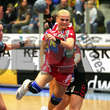 Hypo Niederoesterreich vs Aalborg DH. Bild zeigt Kristine Lunde (Aalborg) und Tetyana Shynkarenko (Hypo NOE). Foto: GEPA pictures/ Walter Luger
